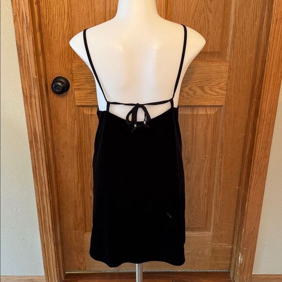 EIGHT PARIS Black Velvet V-Neck Mini Dress - Picture 3 of 8
